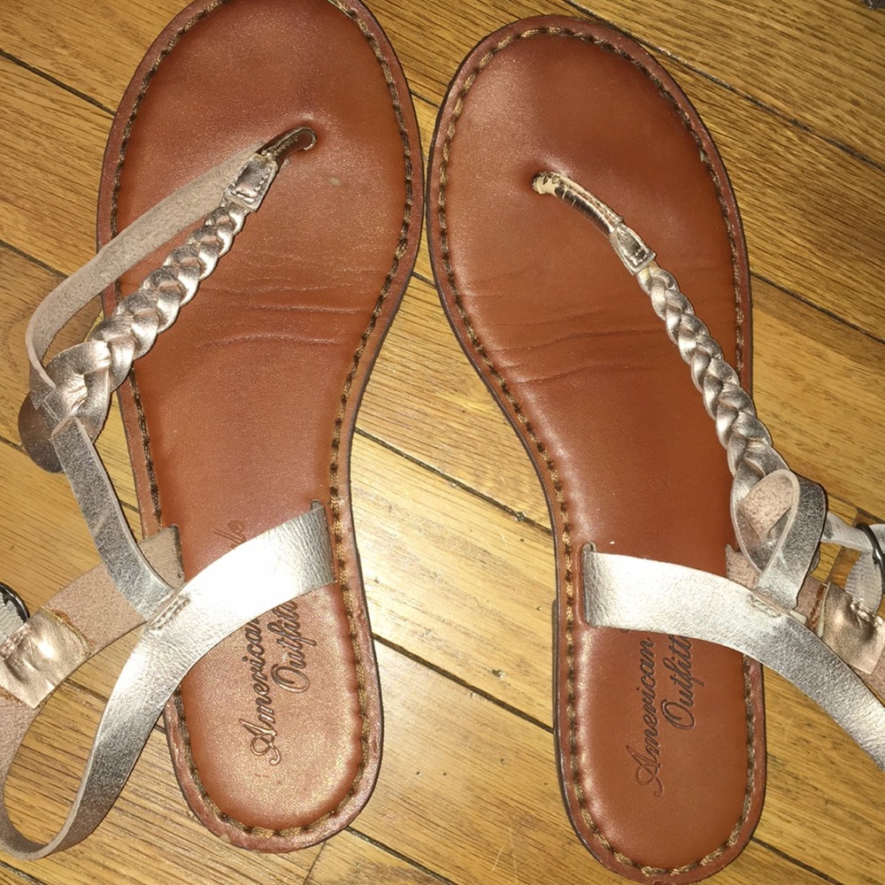 American Eagle sandles